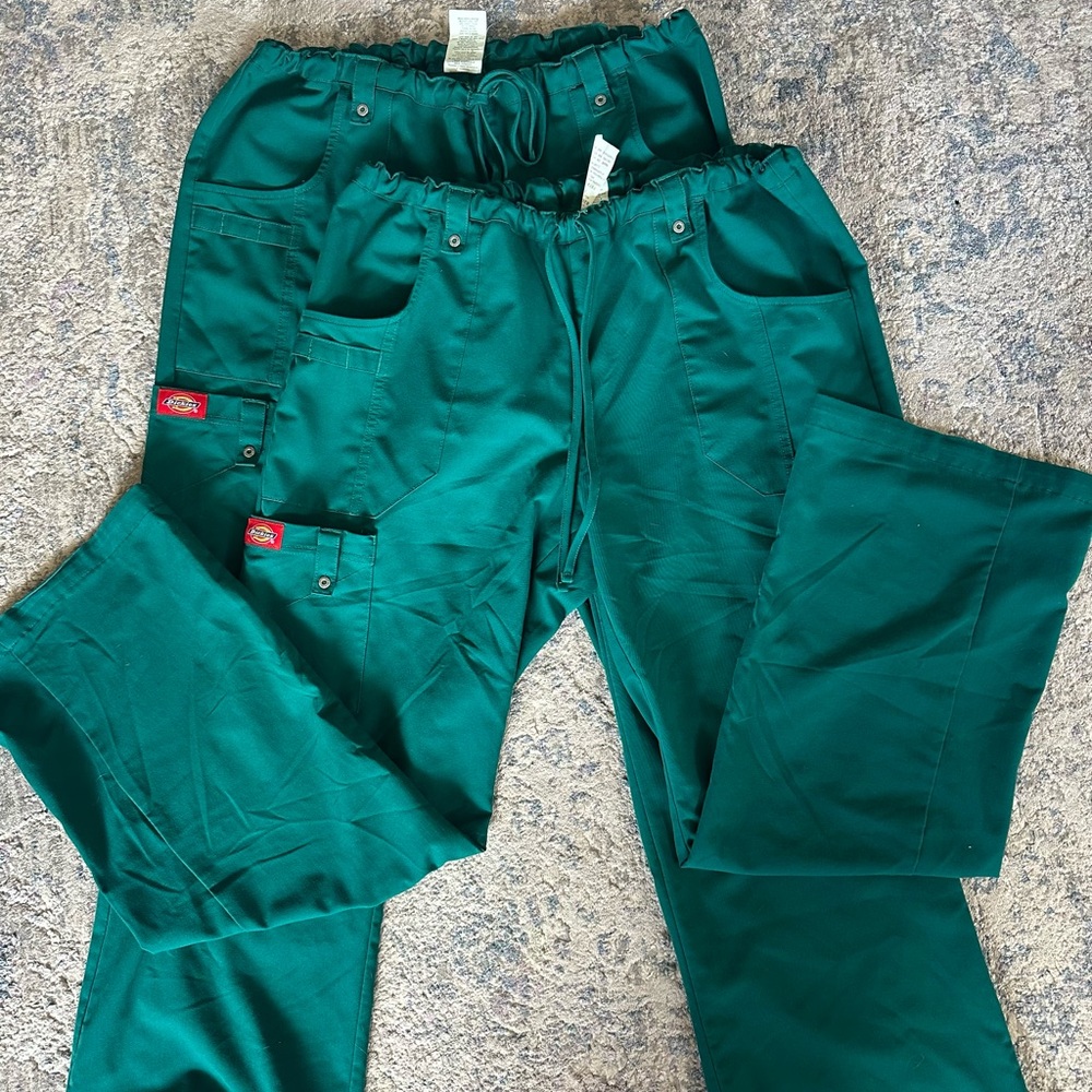 Women’s Dickies scrub pants. Green, Medium, style #82011